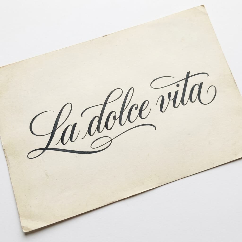 Тату эскиз: «La dolce vita» итальянский — сладкая жизнь