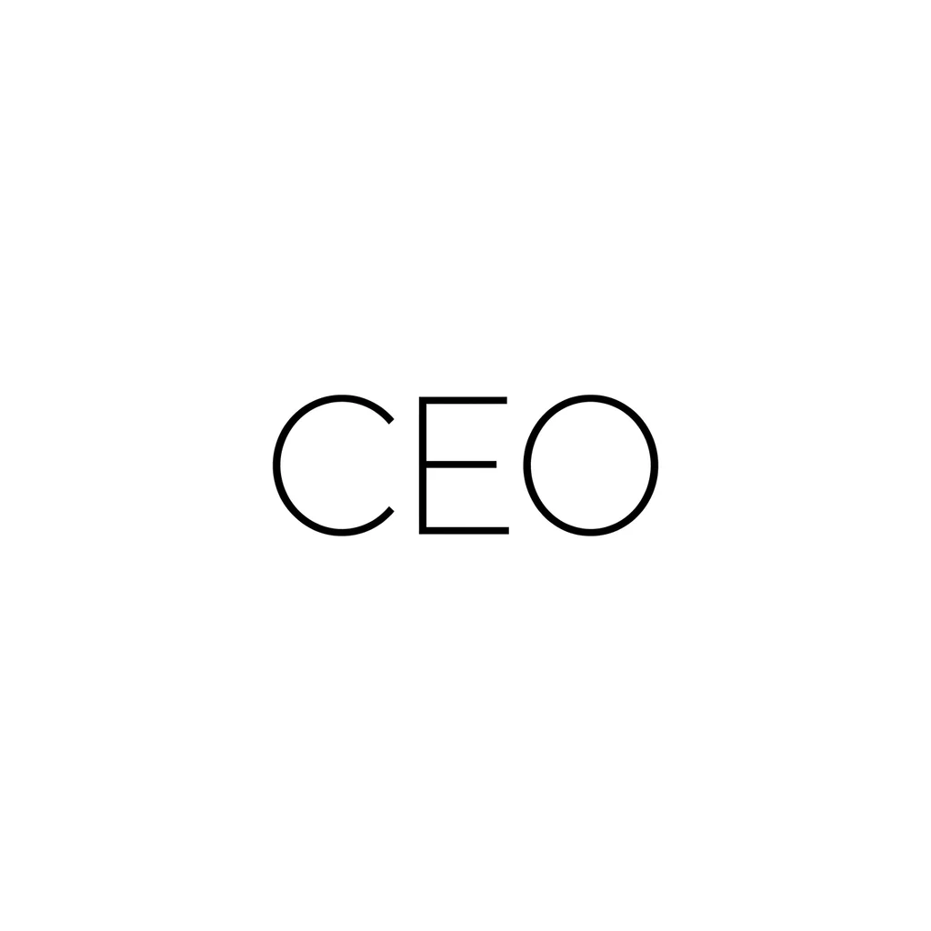 Надпись CEO аккуратным строгим стильным шрифтом на внутреннюю часть предплечия
Только надпись, без лишних рисунков вокруг шрифт строгий без полых частей